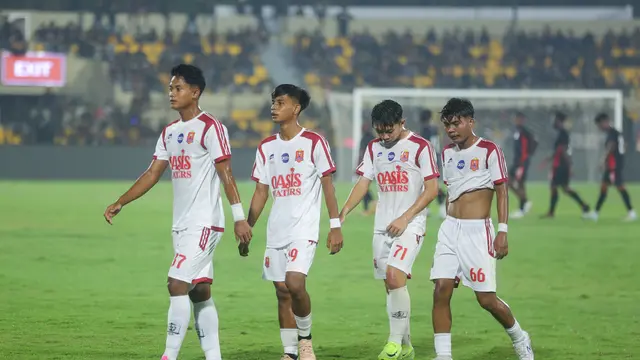 Para pemain Persijap Jepara pada laga uji coba pramusim jelang BRI Super League 2025/2026 - Muhammad Iqbal Ichsan