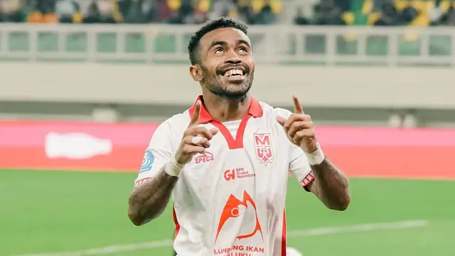 Yakob Sayuri merayakan golnya ke gawang Dewa United di pekan pertama BRI Super League 2025/2026 (Dok. Malut United)