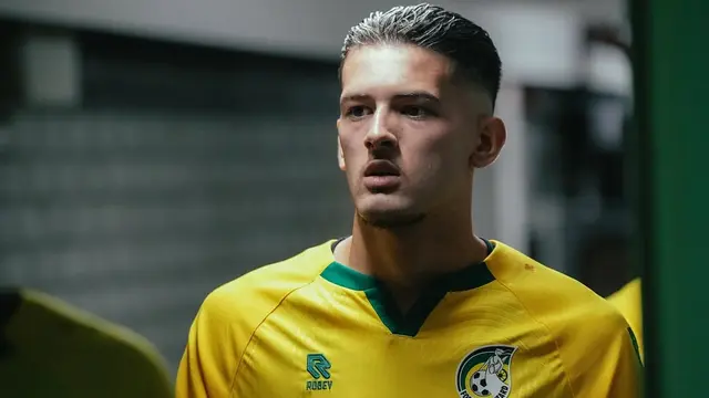 Bek Fortuna Sittard, Justin Hubner. (Bola.com/Dok.Instagram Fortuna Sittard)