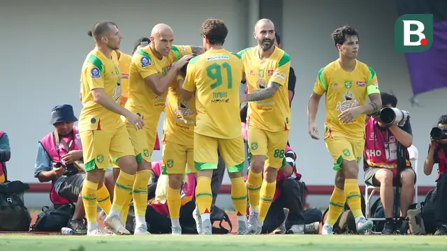 Persebaya Surabaya berhasil meraih kemenangan 1-0 atas Persita Tangerang pada laga pekan kedua BRI Super League 2025/2026 di Indomilk Arena, Kabupaten Tangerang, Sabtu (16/8/2025) sore WIB. (Bola.com/Abdul Aziz)
