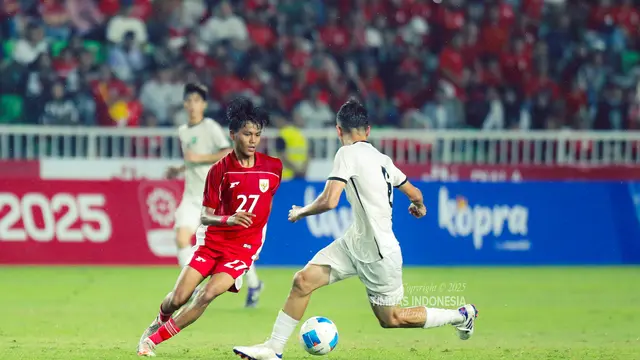 Pemain Timnas Indonesia U-17, Rafi Rasyiq saat bermain melawan Uzbekistan dalam laga kedua Piala Kemerdekaan 2025 di Stadion Utama Sumatera Utara, Deli Serdang, Jumat (15/8/2025). (Dok. Timnas Indonesia)