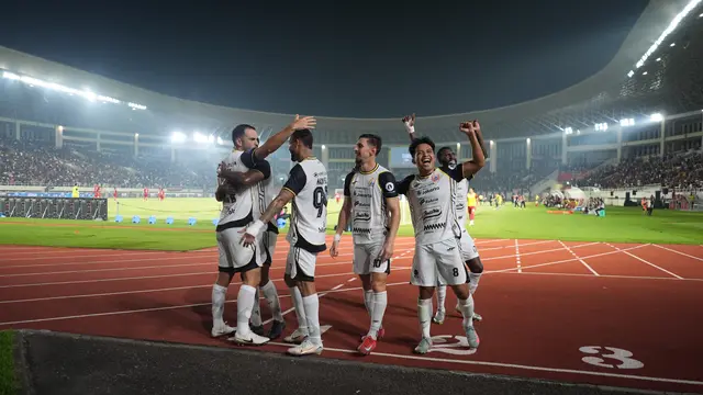Skuad Persija Jakarta saat mengalahkan Persis Solo di pekan kedua BRI Super League 2025/2026. (Persija Jakarta)