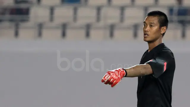Kurnia Meiga, Timnas Indonesia. (Bola.com/Nicklas Hanoatubun)