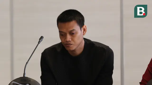 Kurnia Meiga saat menghadiri acara bantuan usaha Magu-Magu Chicken kepada dirinya bertempat di Menara Danareksa, Jakarta Pusat (05/07/2023). (Bola.com/Abdul Aziz)