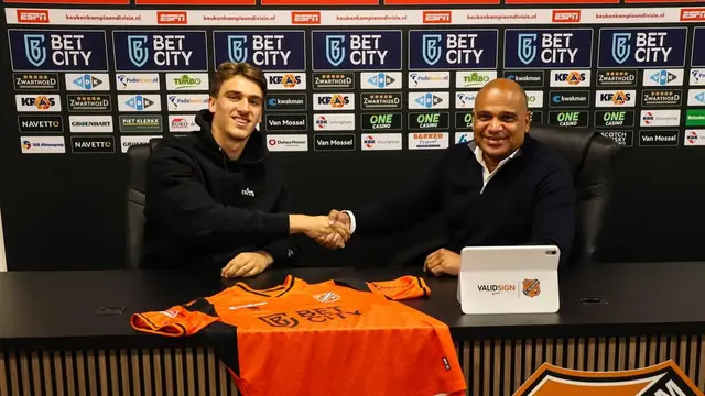 Mauro Zijlstra telah menandatangani kontrak dengan Volendam yang berlaku sampai tahun 2027 (Instagram/maurozijlstra).