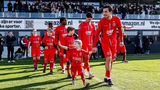 Thom Haye bersama Almere City di musim 2024/2025 (Dok. Almere City FC).