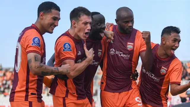 Pemain Borneo FC selebrasi saat pertandingan menjamu Persijap Jepara di BRI Super League 2025/26 di Stadion Segiri, Samarinda, Minggu (24-8-2025). (Dok. borneofc.id)