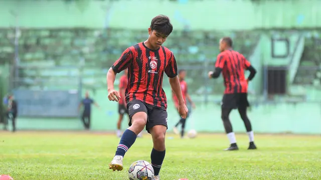 Arema FC memutuskan untuk melepas Tito Hamzah ke klub Liga 2, Sada Sumut FC, dengan status pinjaman pada musim depan. (Bola.com/Iwan Setiawan)
