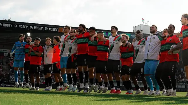 Calvin Verdonk (ketiga dari kanan) merayakan kemenangan NEC Nijmegen atas Excelsior di pekan pertama Eredivisie 2025/2026. (Dok. NEC Nijmegen).