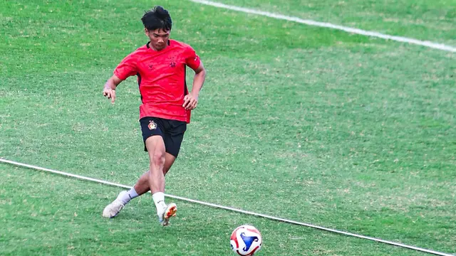 Rendy Sanjaya, rekrutan Persik Kediri di awal BRI Super League 2025/26. Dia alumni Garuda Select. (Bola.com/Gatot Sumitro)