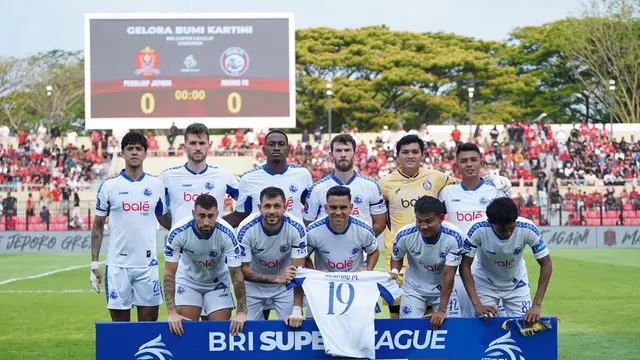 Skuad Arema pada pertandingan di markas Persijap Jepara pada BRI Super League 2025/2026. (X/Arema)