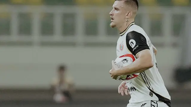 Aksi gelandang Persija Jakarta, Fabio Calonego dalam laga pekan keempat BRI Super League di markas Dewa United, Banten International Stadium, Jumat (29/8/2025). (Dok. Persija)