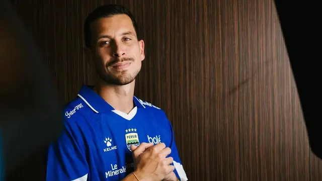 Thom Haye menjadi bagian dari Persib Bandung mulai musim 2025/2026. (Instagram Thom Haye).