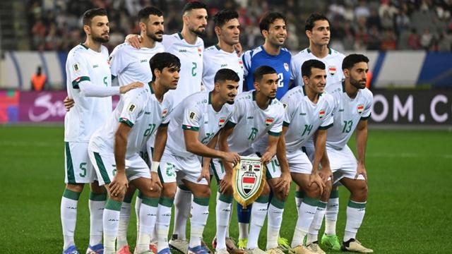 Para pemain Timnas Irak berpose untuk foto tim sebelum pertandingan kualifikasi Piala Dunia FIFA 2026 zona Asia antara Korea Selatan dan Irak di Yongin pada 15 Oktober 2024. (JUNG YEON-JE/AFP)