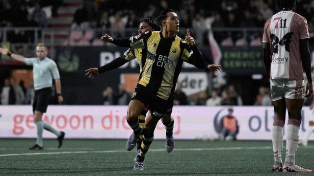 Winger Vitesse Arnhem, Miliano Jonathans. (Bola.com/Dok.Instagram Miliano Jonathans)
