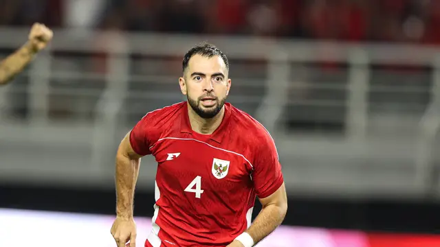 Bek Timnas Indonesia, Jordi Amat dalam laga melawan Chinese Taipei di Stadion Gelora Bung Tomo, Surabaya, Jumat (5/9/2025). (Bola.com/Abdul Aziz)
