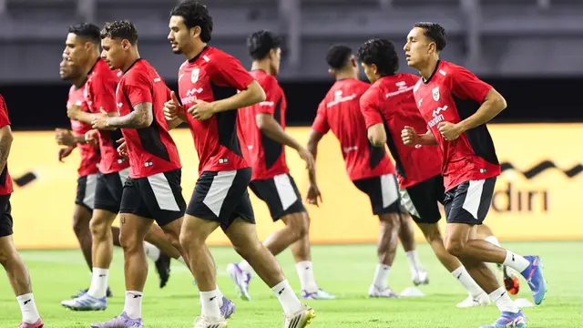 Sebagaimana diketahui, skuad Garuda diagendakan menjamu dua negara dalam rangkaian FIFA Matchday di Stadion Gelora Bung Tomo (GBT), Surabaya, Jawa Timur. (Bola.com/Abdul Aziz)