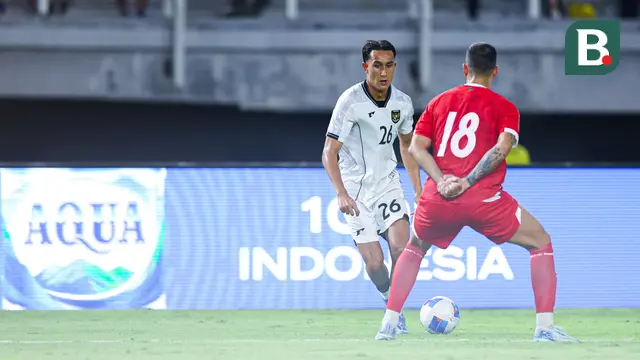 Dalam beberapa momen, pemain berusia 21 tahun ini menampilkan aksi-aksi individu yang mengesankan. Miliano juga beberapa kali mengirimkan umpan silang ke area kotak penalti. (Bola.com/Abdul Aziz)