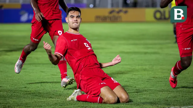 Pemain Timnas Indonesia U-20, Jens Raven melakukan selebrasi setelah mencetak gol ke gawang Maladewa pada laga Kualifikasi Piala Asia U-20 2025 di Stadion Madya, Senayan, Jakarta, Rabu (25/09/2024). (Bola.com/Bagaskara Lazuardi)