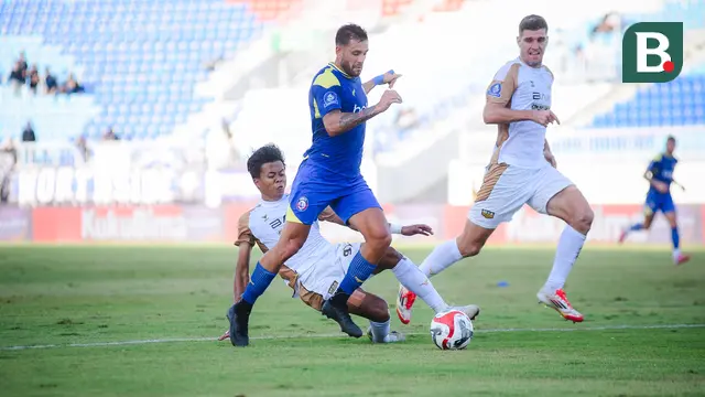 Arema FC menelan kekalahan 1-2 dari Dewa United di Stadion Kanjuruhan, Kabupaten Malang, Sabtu (13/9/2025). (Bola.com/Iwan Setiawan)