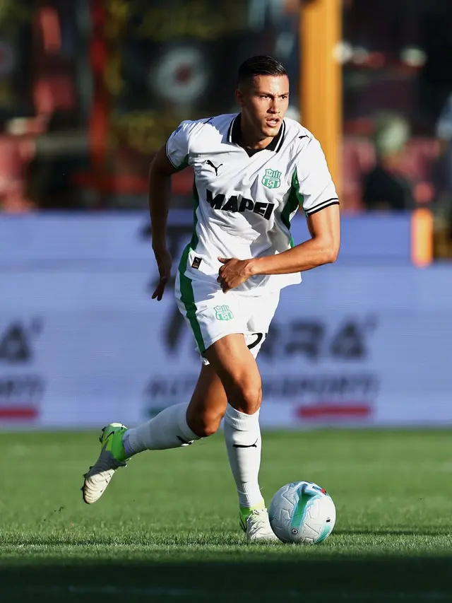 Aksi Jay Idzes bersama Sassuolo di Serie A 2025/2026. (Dok. Instagram Jay Idzes)