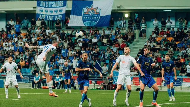 Duel Lion City Sailors vs Persib Bandung di Jalan Besar Stadium, Singapura, Kamis (7/11/2024). Persib menang 3-2 atas tuan Lion City Sailors di laga keempat Grup F AFC Champions 2. (Foto: situs resmi Lion City Sailors)