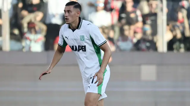 Jay Idzes di laga tandang Sassuolo Serie A musim 2025/26. (Dok. X @SassuoloUS)