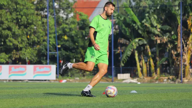 PSIS Semarang kembali menambah kekuatan pemain asingnya dengan merekrut bek asing asal Montenegro, Marko Ivanovic, Kamis (21/8/2025).
