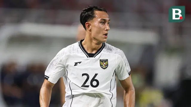 Penyerang Timnas Indonesia, Miliano Jonathans, beraksi dalam FIFA Matchday melawan Lebanon di Stadion Gelora Bung Tomo, Surabaya, Senin (8/9/2025). (Bola.com/Abdul Aziz)