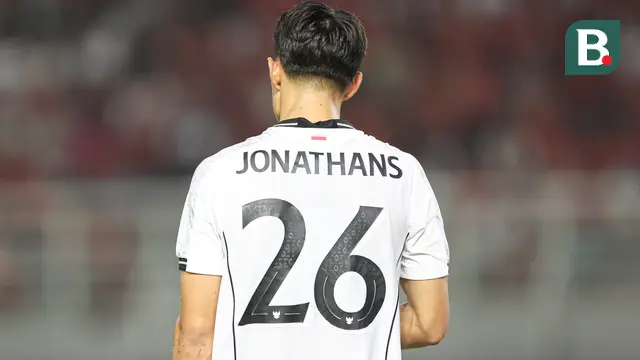 Penyerang Timnas Indonesia, Miliano Jonathans, beraksi dalam FIFA Matchday melawan Lebanon di Stadion Gelora Bung Tomo, Surabaya, Senin (8/9/2025). (Bola.com/Abdul Aziz)