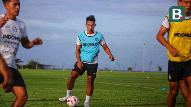 Bagas Adi Nugroho menjadi pemain Arema FC yang kesekian kalinya merapat ke Bali United. (Bola.com/Alit Binawan)