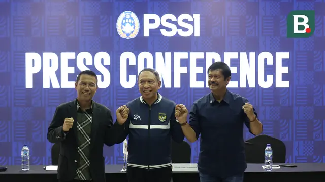 Konferensi pers pengenalan Indra Sjafri sebagai pelatih kepala Timnas Indonesia U-22 untuk SEA Games 2025 di Menara Mandiri, Jakarta, Senin (29/9/2025). (Bola.com/Abdul Aziz)