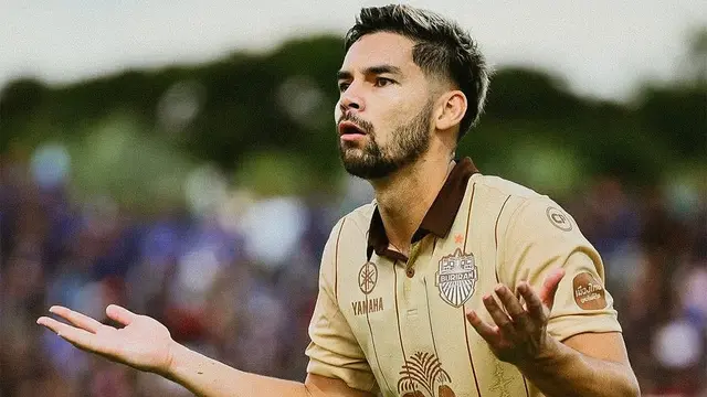 Bek Timnas Indonesia Sandy Walsh beraksi saat Buriram United bertandang ke markas Ayutthaya United dalam laga pekan keenam Thai League 2025/2026, Sabtu (27/9/2025). (Instagram Sandy Walsh)