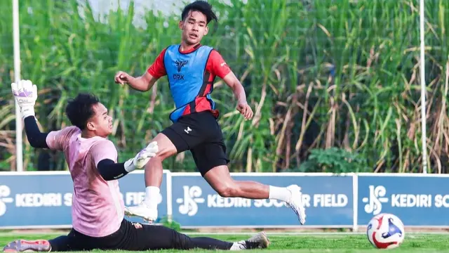 Striker muda Persik Kediri, Wigi Pratama. (dok. Persik Kediri)