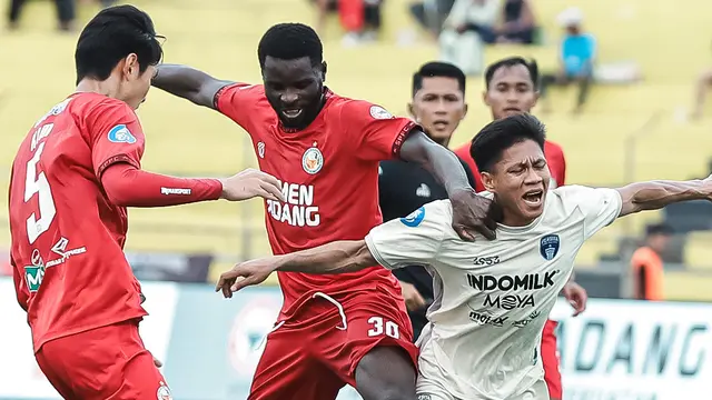 Duel Semen Padang vs Persita Tangerang dalam pekan ke-23 BRI Liga 1 2024/2025 di Stadion GOR Haji Agus Salim pada Jumat (14/2/2025) sore WIB. (Dok. X/Persita Tangerang @Persitajuara)