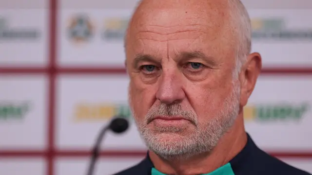 Pelatih Timnas Irak, Graham Arnold. (AFP/Saeed Khan)