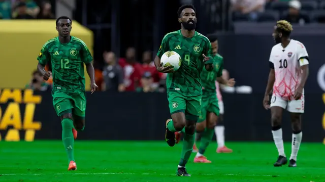 Firas Al-Buraikan mencetak gol untuk Timnas Arab Saudi ke gawang Timnas Trinidad Tobago dalam ajang Gold Cup 2025 di Allegiant Stadium, Nevada, Senin (23/6/2025). (Dok. Timnas Arab Saudi)