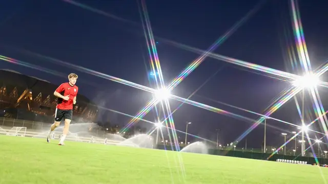 Striker Timnas Indonesia, dalam sesi latihan di Komplek Stadion King Abdullah Sports City, Jeddah, Selasa (7/10/2025) malam WIB. (Doc AFC)