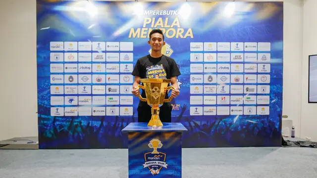 Pemain Timnas Indonesia Rizky Ridho menjadi brand ambassador Mandiri Media Cup 2025. (Dok. Media Cup 2025)