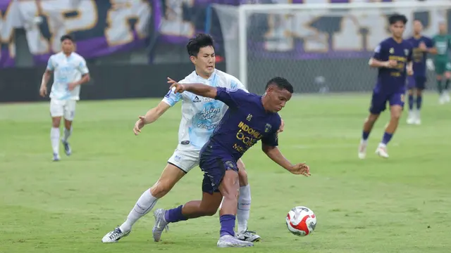 Gelandang Persita, Eber Bessa. (Bola.com/M Iqbal Ichsan)