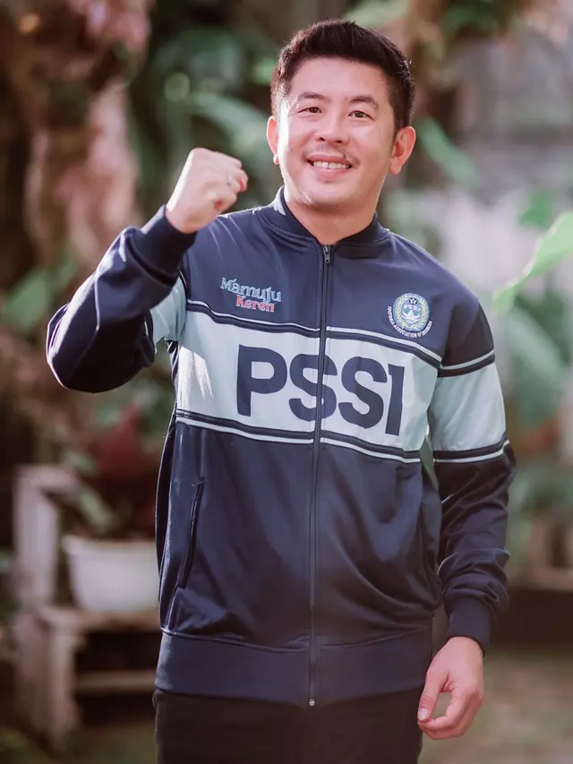 Mantan striker Timnas Indonesia U-17 yang pernah menimba ilmu di VfB Stuttgart, Febrianto Wijaya, maju menjadi Calon Ketua Asosiasi Provinsi (Asprov) PSSI Sulawesi Barat (Sulbar). (Bola.com/Dok.Istimewa).