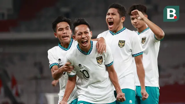 Gelandang Timnas Indonesia U-22, Beckham Putra, mencetak gol ke gawang Timnas Lebanon U-22. (Bola.com/Iqbal Ichsan).