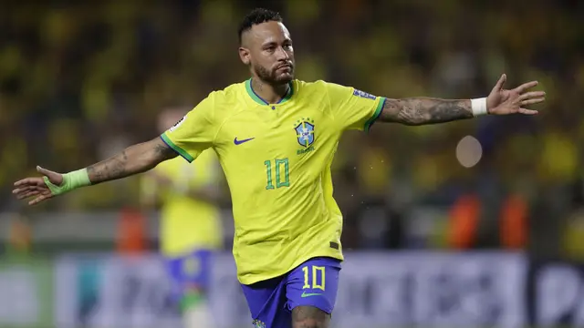 Selebrasi striker Timnas Brasil, Neymar setelah mencetak gol kelima timnya ke gawang Bolivia pada laga Kualifikasi Piala Dunia 2026 zona Conmebol di Mangueirao Stadium, Belem, Brasil, Sabtu (9/9/2023) pagi WIB. (AP Photo/Bruna Prado)