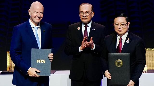 Presiden FIFA, Gianni Infantino, meluncurkan turnamen baru bertajuk FIFA ASEAN Cup. (Bola.com/Dok.Instagram Gianni Infantino)