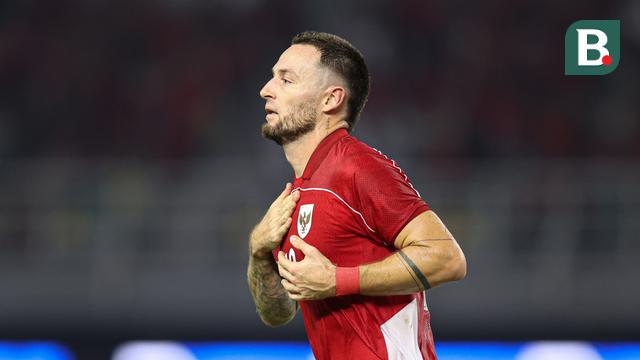 Pemain Timnas Indonesia, Marc Klok merayakan golnya ke gawang Chinese Taipei dalam laga FIFA Matchday di Stadion Gelora Bung Tomo (GBT), Surabaya, Jumat (05/09/2025). (Bola.com/Abdul Aziz)