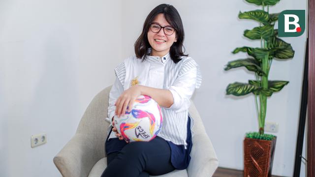 Wakil Ketua PSSI, Ratu Tisha Destria, mengunjungi Kantor Bola.com di KapanLagi Youniverse (KLY) Head Office, Jakarta Pusat, pada Jumat (28/2/2025). (Bola.com/Bagaskara Lazuardi).