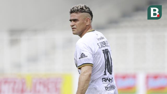 Cristian Gonzales saat masih memperkuat Rans. (Bola.com/M Iqbal Ichsan)