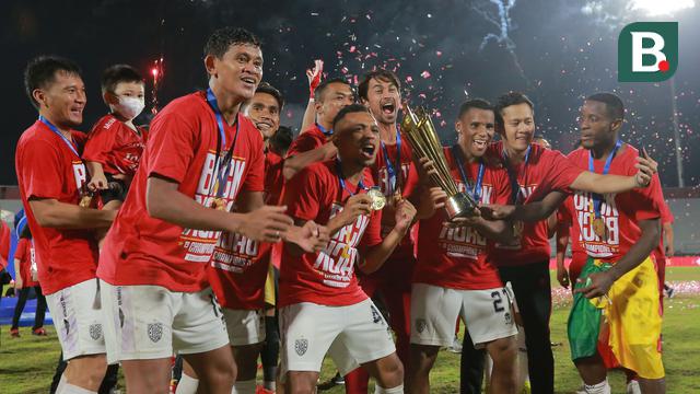 Kemenangan di laga terakhir ini terasa manis bagi Bali United yang melengkapi raihan gelar juara BRI Liga 1 musim 2021/2022. (Bola.com/M Iqbal Ichsan)
