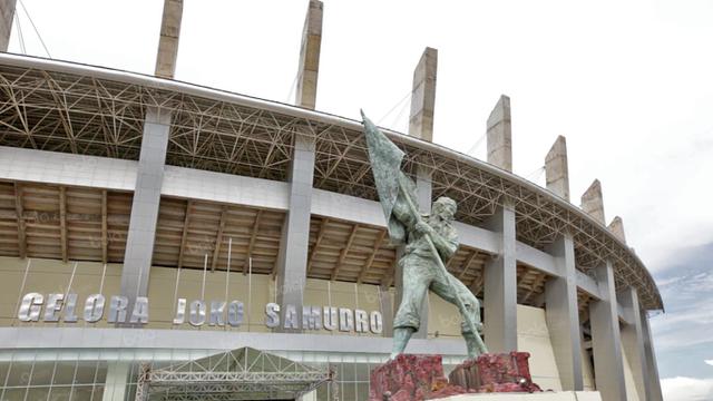 Stadion Gelora Joko Samudro,  Gresik. (Bola.com/Nicklas Hanoatubun)