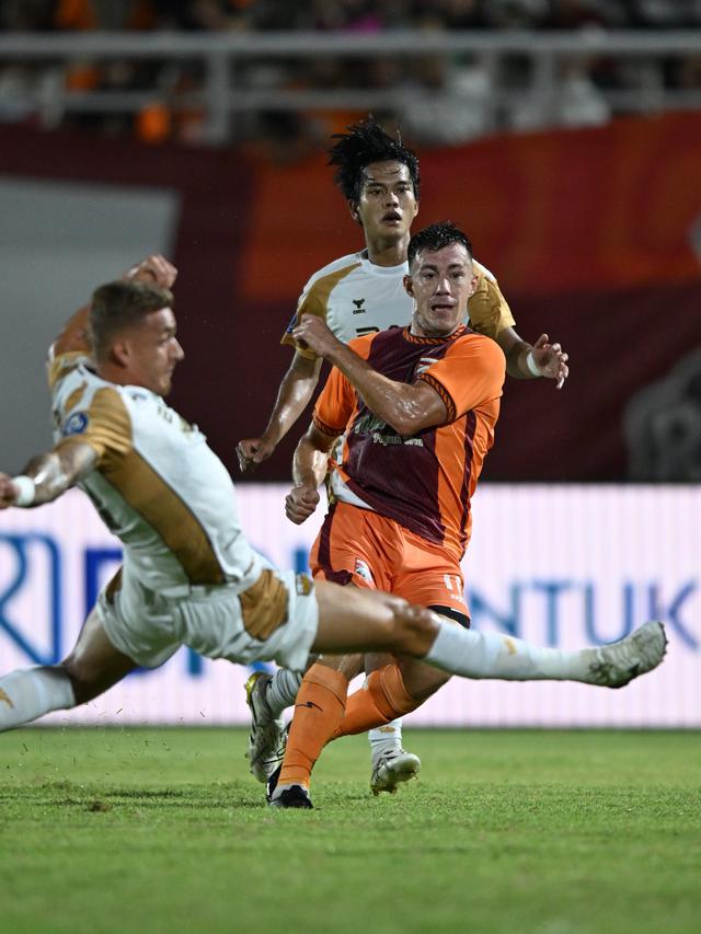 Borneo FC berhasil meraih kemenangan 4-0 atas Dewa United pada laga pekan ke-11 BRI Super League di Stadion Segiri, Samarinda, Rabu (5/11/2025) malam WIB. (dok. Borneo FC)